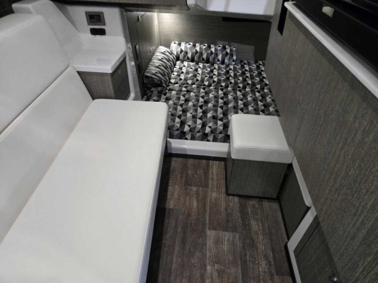 2025 Monterey 385SS - Triple V10 - Joystick US-RGFCP192J425 [photo 29]